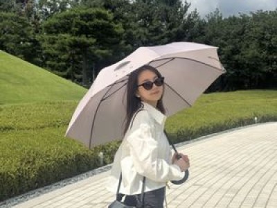 안소희 가을 소풍 패션 화제