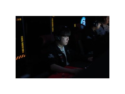 T1 PGS 5 파이널 스테이지 첫 날 경기 결과