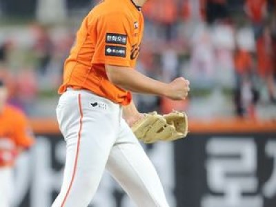 김서현 시즌 첫 실점 후 1점차 경기 9구로 완봉