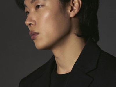 류준열 데뷔 첫 1인 2역 연기 도전